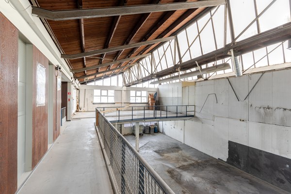 Medium property photo - Loetestraat 2, 3044 AX Rotterdam